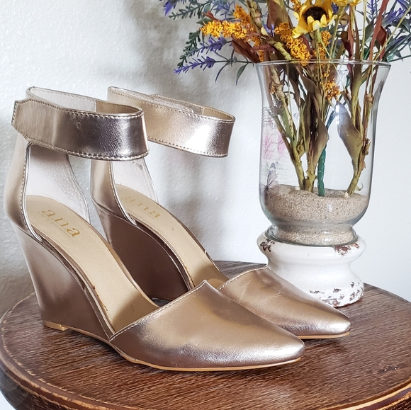 Wedges - Picture 2 of 8